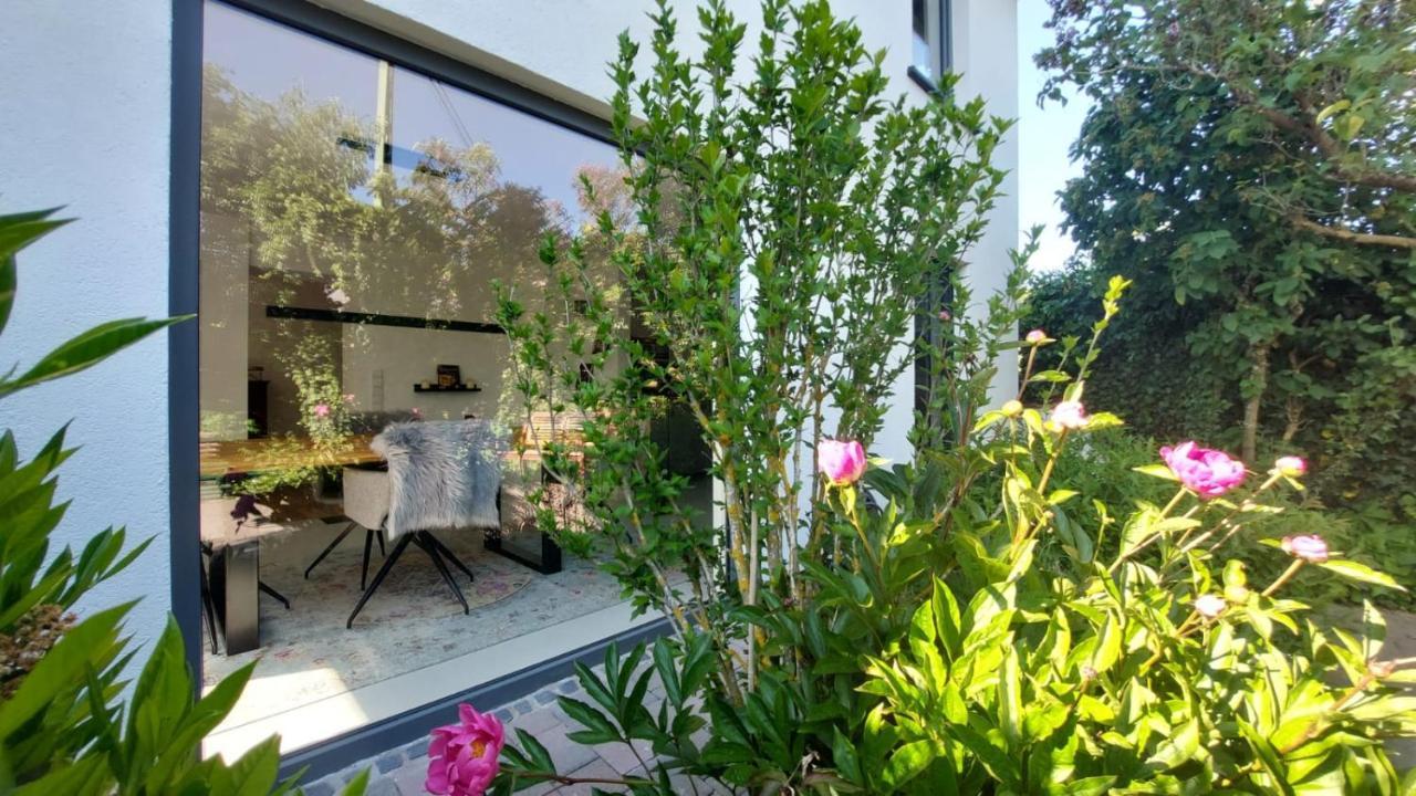 Adenauer Zwoelf - Das 5 Sterne Ferienhaus Mit Sauna Und Garten Am Eifelsteig Kerpen  Eksteriør billede